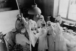 Norman_Bethune_operation_1933